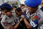 Aksi Indonesia Tanpa FPI Berlangsung Ricuh