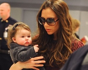 Victoria Beckham Abadikan Nama Anak untuk Koleksi Tas