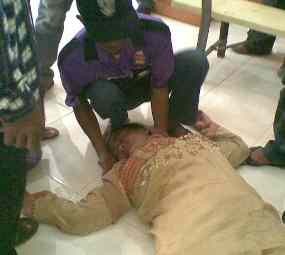 Tuntut Keadilan Bagi Sang Anak, Seorang Ibu Kalap di Pengadilan