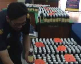 Ribuan Botol Miras Diamankan Bea Cukai Kediri