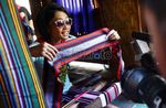 Intip Pembuatan Tenun Lombok, Yuk..