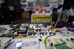 Senjata Api dan Ratusan Preman Diciduk