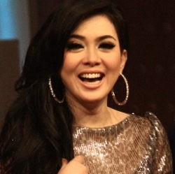 Ini Dia Sosok Calon Suami Syahrini