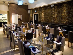 Bersantap di Resto Fine Dining di Dalam Penjara