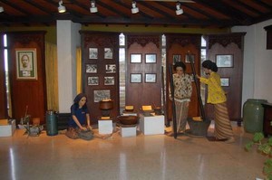 Ayo! Wisata Sehat ke Museum Jamu Nyonya Meneer, Semarang
