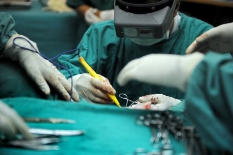 Dioperasi 10 Jam, Bayi Kembar Siam Brasil Berhasil Dipisahkan 
