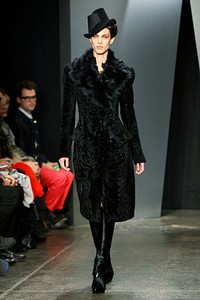 Donna Karan, Fall/Winter 2012. New York Fashion Week 2012. [Foto: Neilson Barnard/Getty Images for Mercedes-Benz Fashion Week]