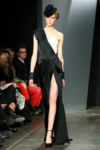 Donna Karan, Fall/Winter 2012. New York Fashion Week 2012. [Foto: Neilson Barnard/Getty Images for Mercedes-Benz Fashion Week]