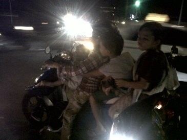 5 Bocah Naik Motor Tanpa Helm