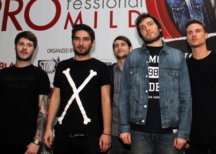 You Me at Six Nikmati Panas Jakarta