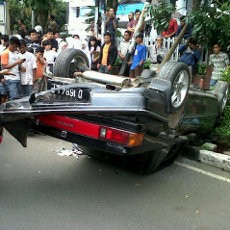 Mobil Terbalik yang Ditumpangi Pelajar STNK-nya Kadaluwarsa