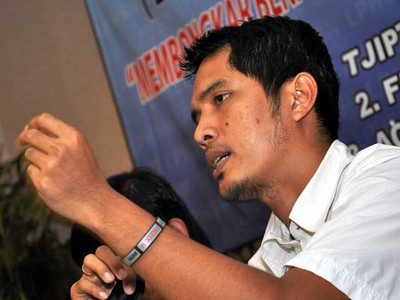 Usut Tuntas Siapa Dibalik Angie