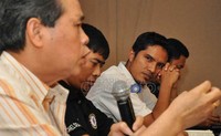 Diskusi tersebut dihadiri oleh Pakar Komunikasi politik Universitas Indonesia, Tjipta Lesmana, pengacara Mindo Rosalina Manulang,  Achmad Rifai, serta koordinator Indonesian Corruption Watch (ICW), Febri Diansyah. Fikri Hidayat/detikcom