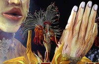 Seorang penari diatas boneka raksasa. Festival ini ktelah berlangsung sejak sepakan lalu dan weekend ini merupakan puncaknya. (Foto: REUTERS/Paulo Whitaker)