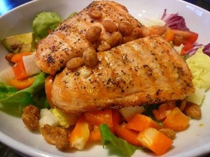 Makan Ikan Teratur Bisa Cegah Kanker Usus