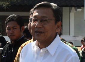 Wapres Boediono Pulang Kampung