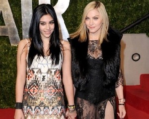 Madonna Gelar Konser, Anaknya Siap Jadi Penari Latar