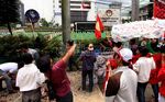 Tanah Liat Dilempar ke Gedung Kementrian BUMN