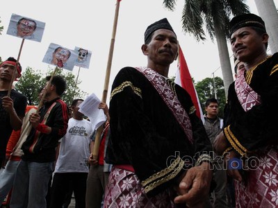 Warga Kampar Tuntut Pengembalian Lahan
