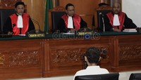 Pada sidang sebelumnya pemilik nama Abdul Ghoni alias Abu Syeikh alias Umar Arab itu didakwa enam dakwaan.