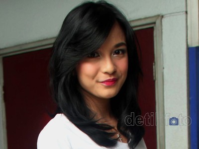 Aih..Manisnya Chelsea Olivia