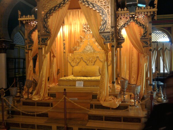 Istana Maemun, Bukti Kegemilangan Kesultanan Deli