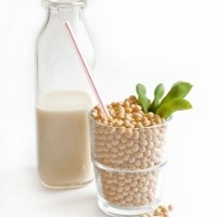 Bayi Alergi Susu Sapi Jangan Langsung Diberi Susu Kedelai