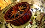 Beginilah Cara Merawat Generator Raksasa PLTA