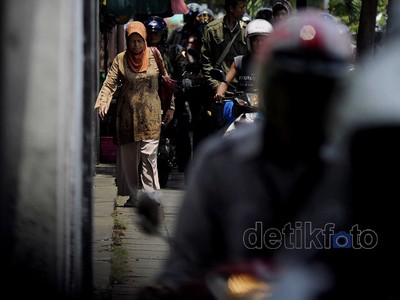 Kembalikan Fungsi Trotoar