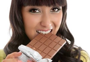 Ngemil Cokelat, Cara Nikmat Redakan Nyeri Menstruasi