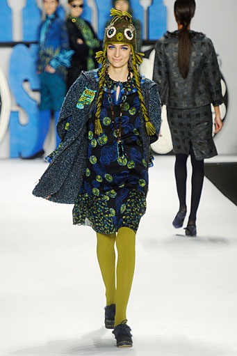 Anna Sui. Fall/Winter 2012. New York Fashion Week FW 2012. [Photo by Frazer Harrison/Getty Images for Mercedes-Benz Fashion Week]