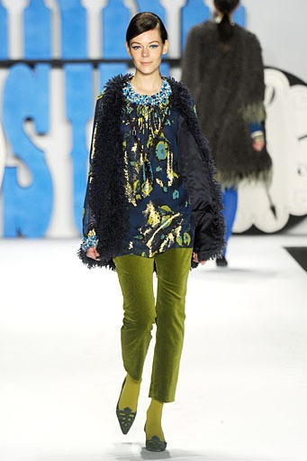 Anna Sui. Fall/Winter 2012. New York Fashion Week FW 2012. [Photo by Frazer Harrison/Getty Images for Mercedes-Benz Fashion Week]