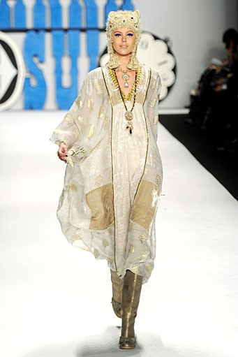 Anna Sui. Fall/Winter 2012. New York Fashion Week FW 2012. [Photo by Frazer Harrison/Getty Images for Mercedes-Benz Fashion Week]
