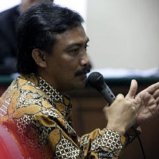 Tanpa Pelukan, Andi dan Nazaruddin Hanya Bersalaman Usai Sidang