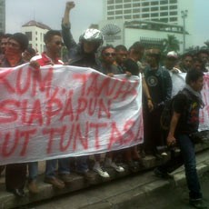 Preman Baik Demo di Bundaran HI Minta John Kei Dihukum Mati
