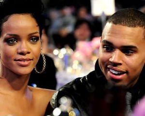 Duet Bareng, Rihanna & Chris Brown Dekat Lagi 