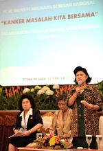 Ibu Ani Buka Seminar Kanker