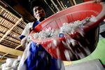Menyulap Sampah Jadi Rupiah