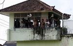 Rusuh, LP Kerobokan Bali Terbakar