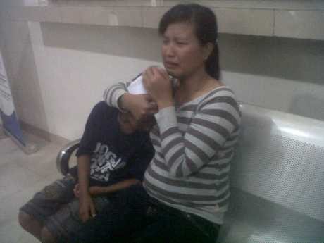 Istri Korban Penusukan di RSPAD Meratapi Kematian Suaminya