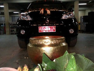 Esemka Jalani Ritual Jamasan