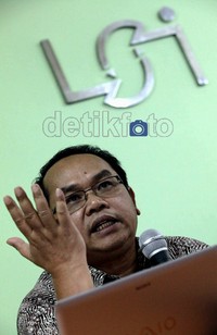 Menurut Direktur Eksekutif LSI, Saiful Mujani, Prabowo memiliki aspek disuka lebih tinggi dibandingkan Megawati. Walaupun Megawati memiliki aspek diketahui lebih tinggi dibanding Prabowo.