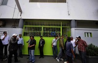 Selain Stanley, korban tewas lainnya adalah Ricky. Keduanya tewas saat melayat Bob Stanley Sahusulawan di rumah duka RSPAD. Pada pukul 02.30 WIB, seratusan pemuda dari kelompok Ambon menyerang 15-an pelayat.