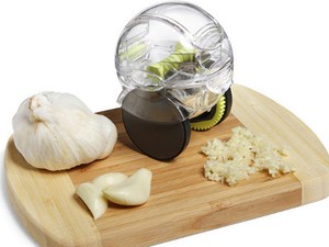 Garlic Zoom XL, Pencincang Bawang Putih yang Praktis