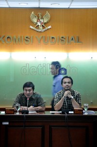 Dari 45 nama tersebut mayoritas dari hakim karier yaitu sebanyak 35 orang. Sedangkan sisanya dari kalangan masyarakat termasuk 2 hakim karier yang resign guna mengejar kursi hakim agung.