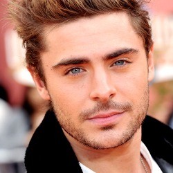 Wah, Zac Efron Jatuhkan Kondom di Karpet Merah