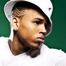 Rampas Ponsel Penggemar, Chris Brown Diperiksa Polisi