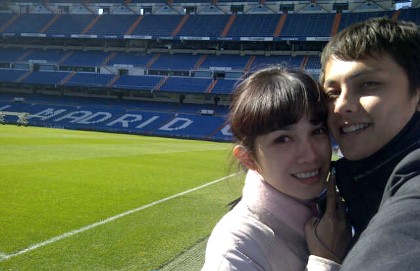 Andhika dan Ussy Sulistyawati Bulan Madu ke Santiago Bernabeu