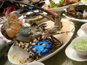  Steamboat Canton Disajikan di Crystal Jade Palace
