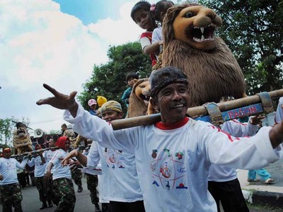 Sisingaan Subang Pecahkan Rekor MURI